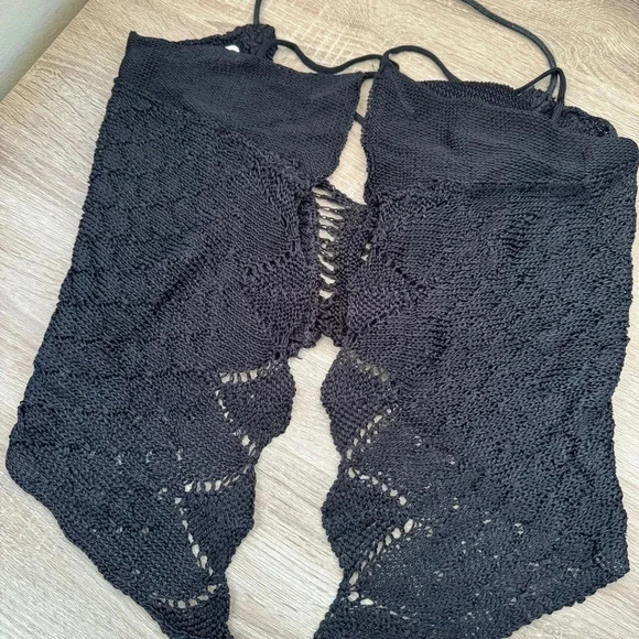 NWT Free People Knit Crochet Halter Top Shirt Black Small - Picture 3 of 8
